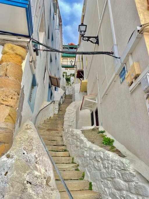 Utsa Eski Piso Con Encanto En 1ª Linea De Puerto Бермео Екстер'єр фото
